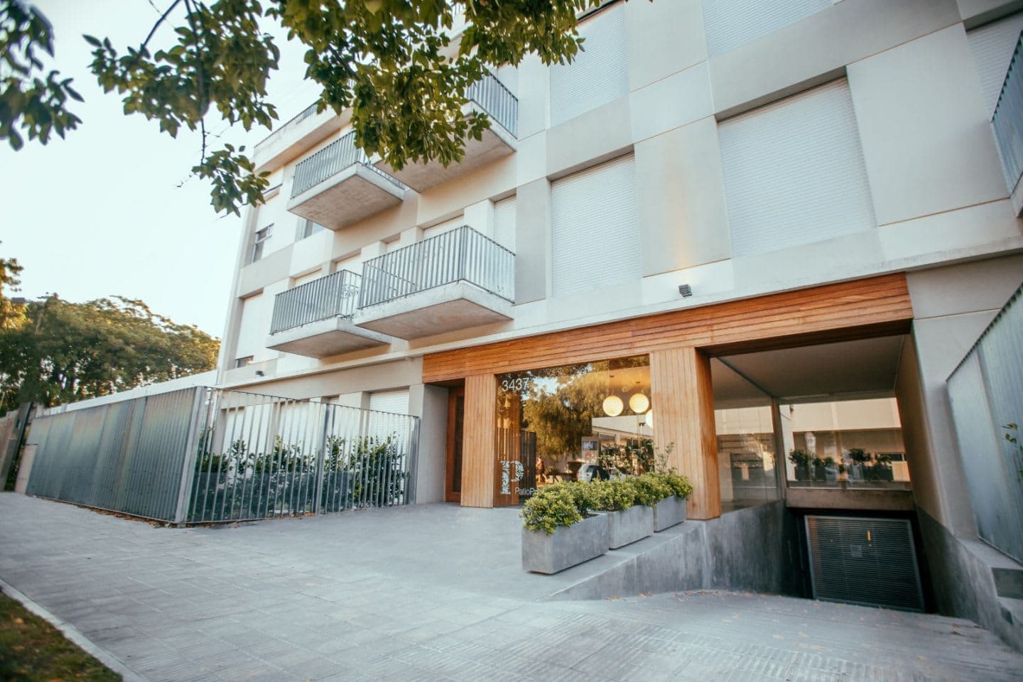 Venta Apartamento Dos Dormitorios, con balcón y renta inmediata en Atahualpa - Vista 2