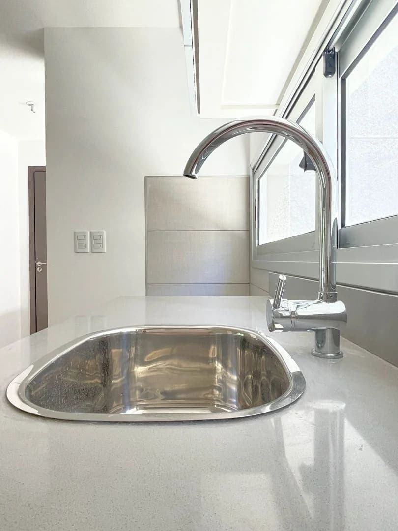 Venta apartamento de 2 dormitorios con balcón al frente en Cordón - Cochera incluida - Vista 6