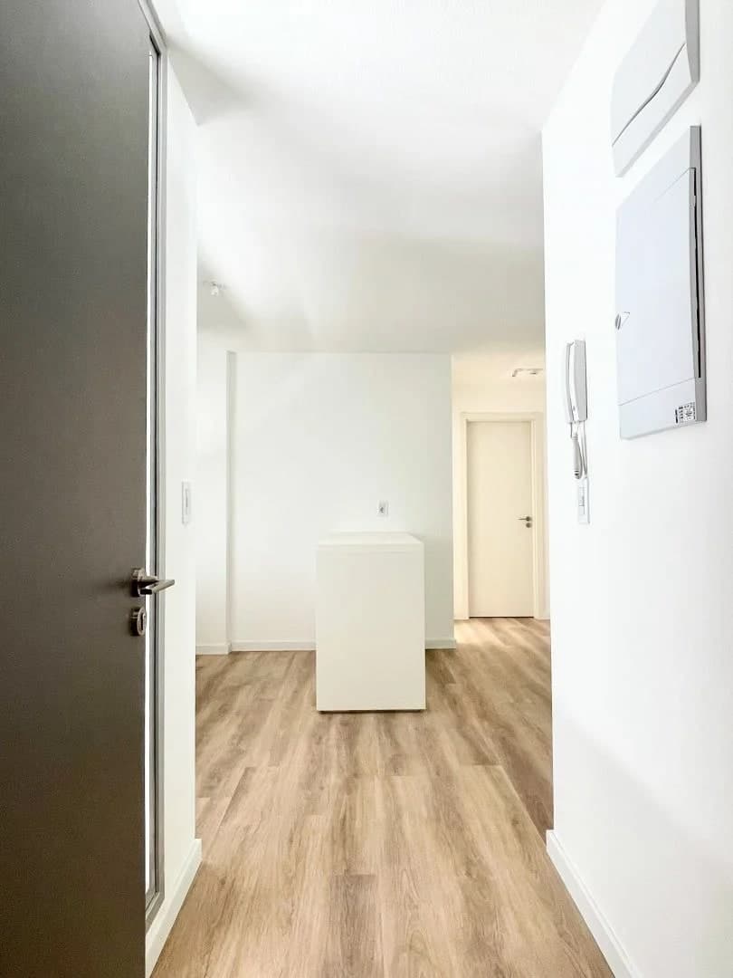 Venta apartamento de 2 dormitorios con balcón al frente en Cordón - Cochera incluida - Vista 7