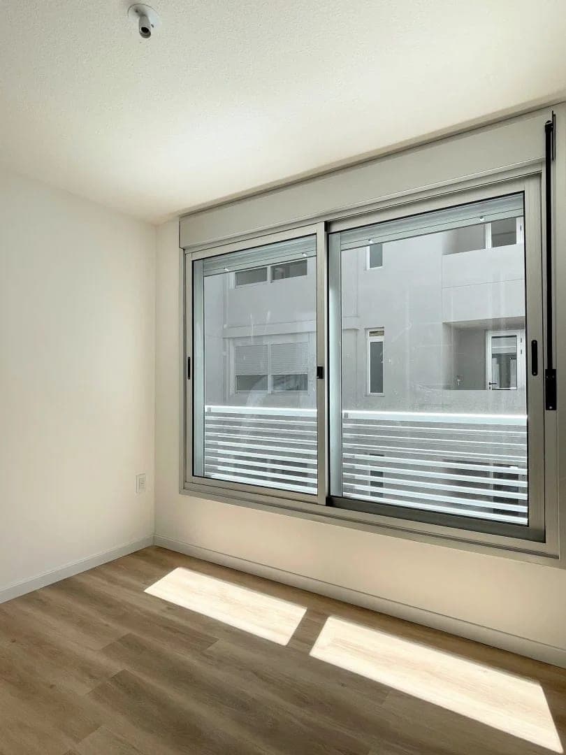 Venta apartamento de 2 dormitorios con balcón al frente en Cordón - Cochera incluida - Vista 17