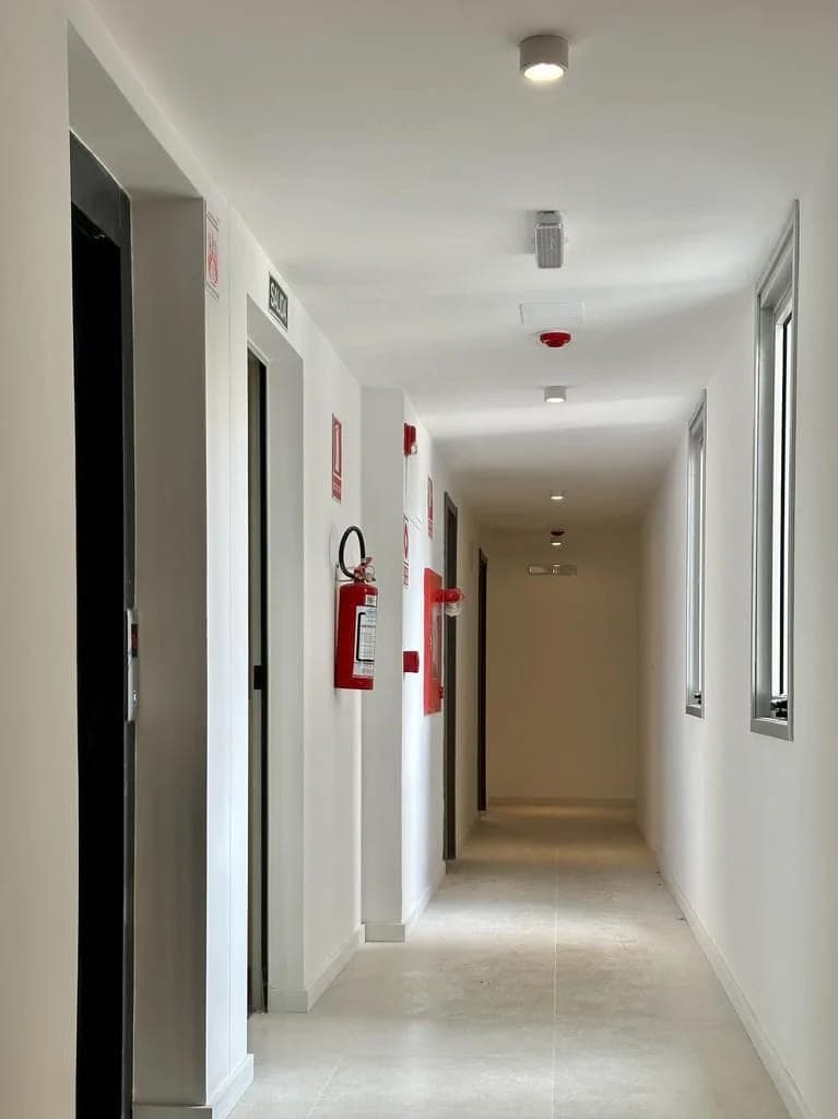 Venta apartamento de 2 dormitorios con balcón al frente en Cordón - Cochera incluida - Vista 24