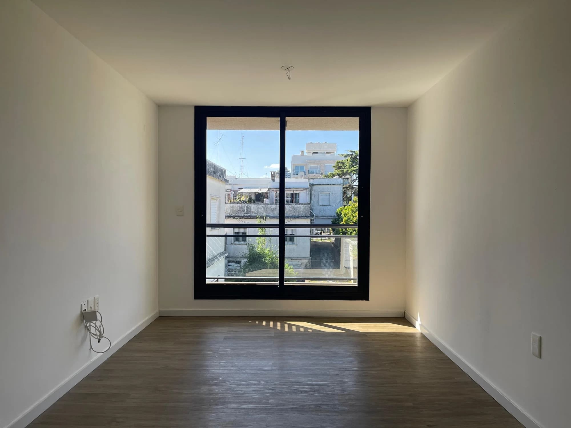 Alquiler de monoambiente en Malvín, con gastos comunes bajos - Vista 2