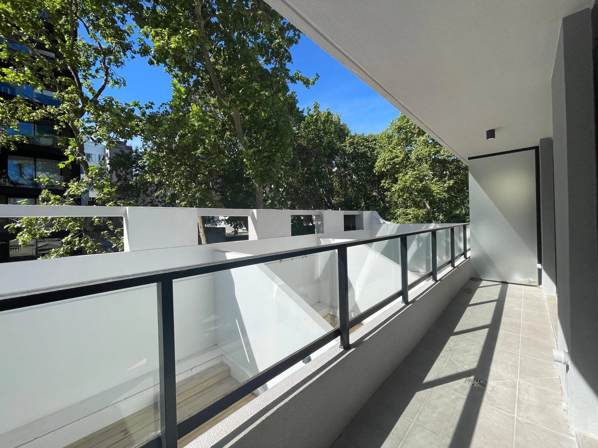 Apartamento de 1 dormitorio con Balcón al Frente con renta - Orientación NORTE en el Centro de Montevideo - Vista 8