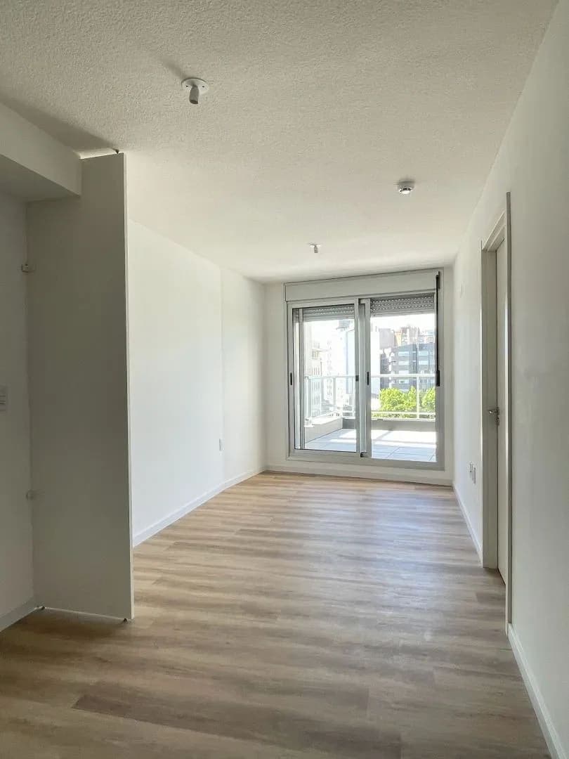 Apartamento 1 Dormitorio En Piso Alto Con Amplio Balcón Y Vista Norte - Con Renta - Beneficios De Ley Vis - Vista 2