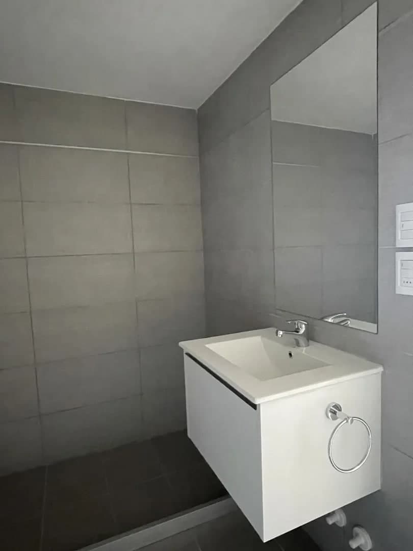 Apartamento 1 Dormitorio En Piso Alto Con Amplio Balcón Y Vista Norte - Con Renta - Beneficios De Ley Vis - Vista 8