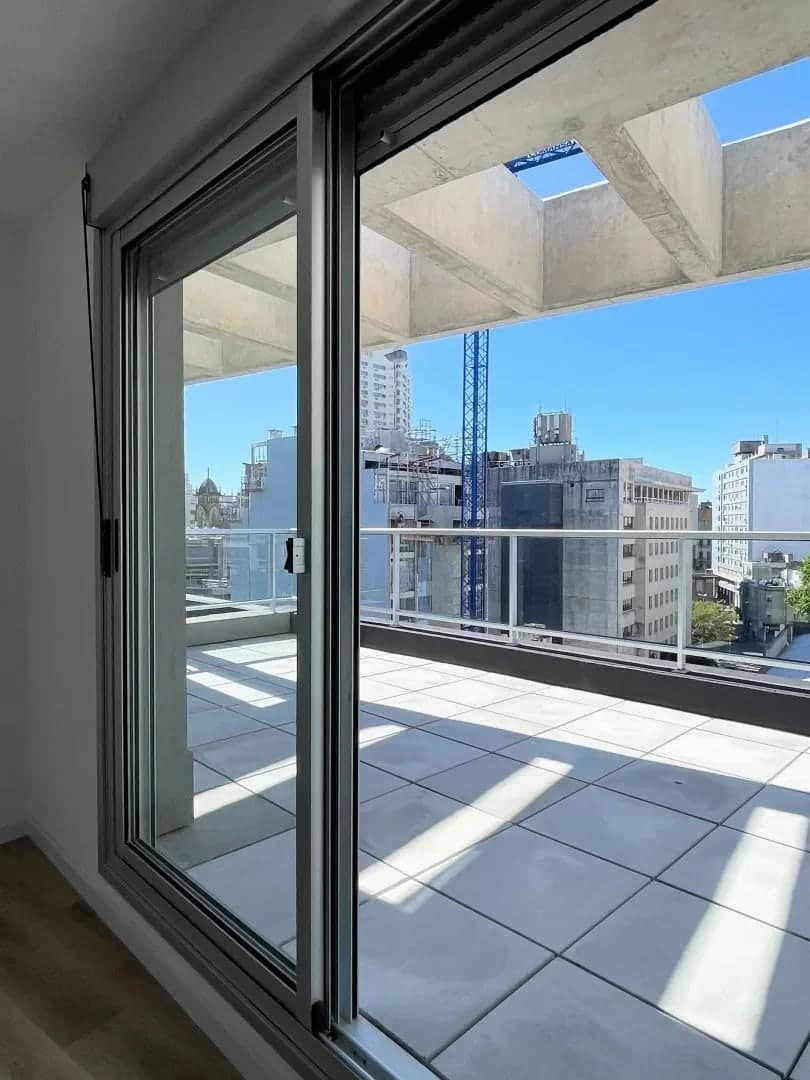 Apartamento 1 Dormitorio En Piso Alto Con Amplio Balcón Y Vista Norte - Con Renta - Beneficios De Ley Vis - Vista 10