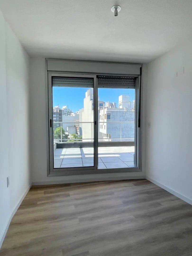 Apartamento 1 Dormitorio En Piso Alto Con Amplio Balcón Y Vista Norte - Con Renta - Beneficios De Ley Vis - Vista 18