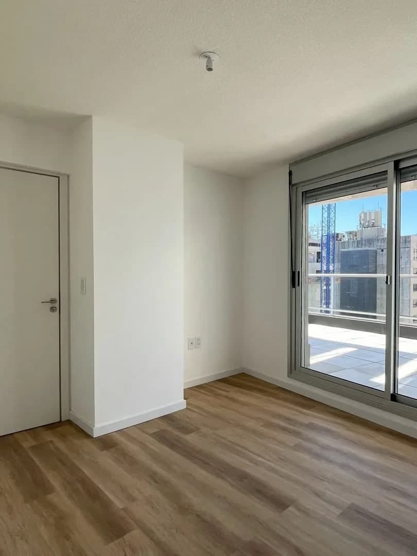 Apartamento 1 Dormitorio En Piso Alto Con Amplio Balcón Y Vista Norte - Con Renta - Beneficios De Ley Vis - Vista 20