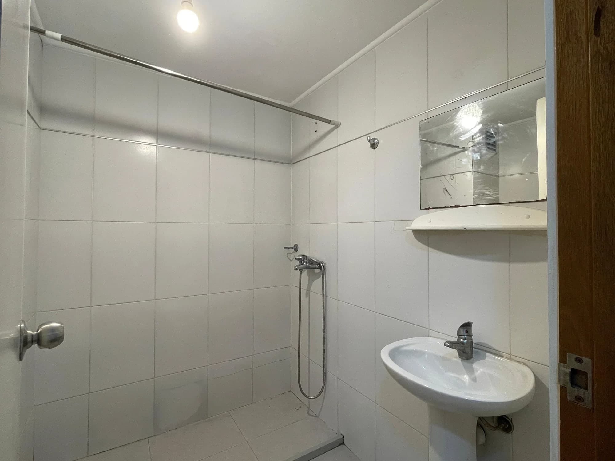 Alquiler Amplio Monoambiente en Cordón - Orientación Norte al Frente con balcón - Vista 12