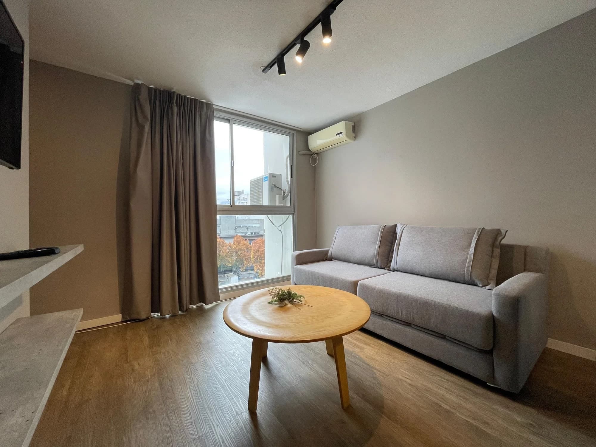 Alquiler apartamento 1 dormitorio amoblado en Cordón | Piso 11, con balcón y vista al mar - Vista 2