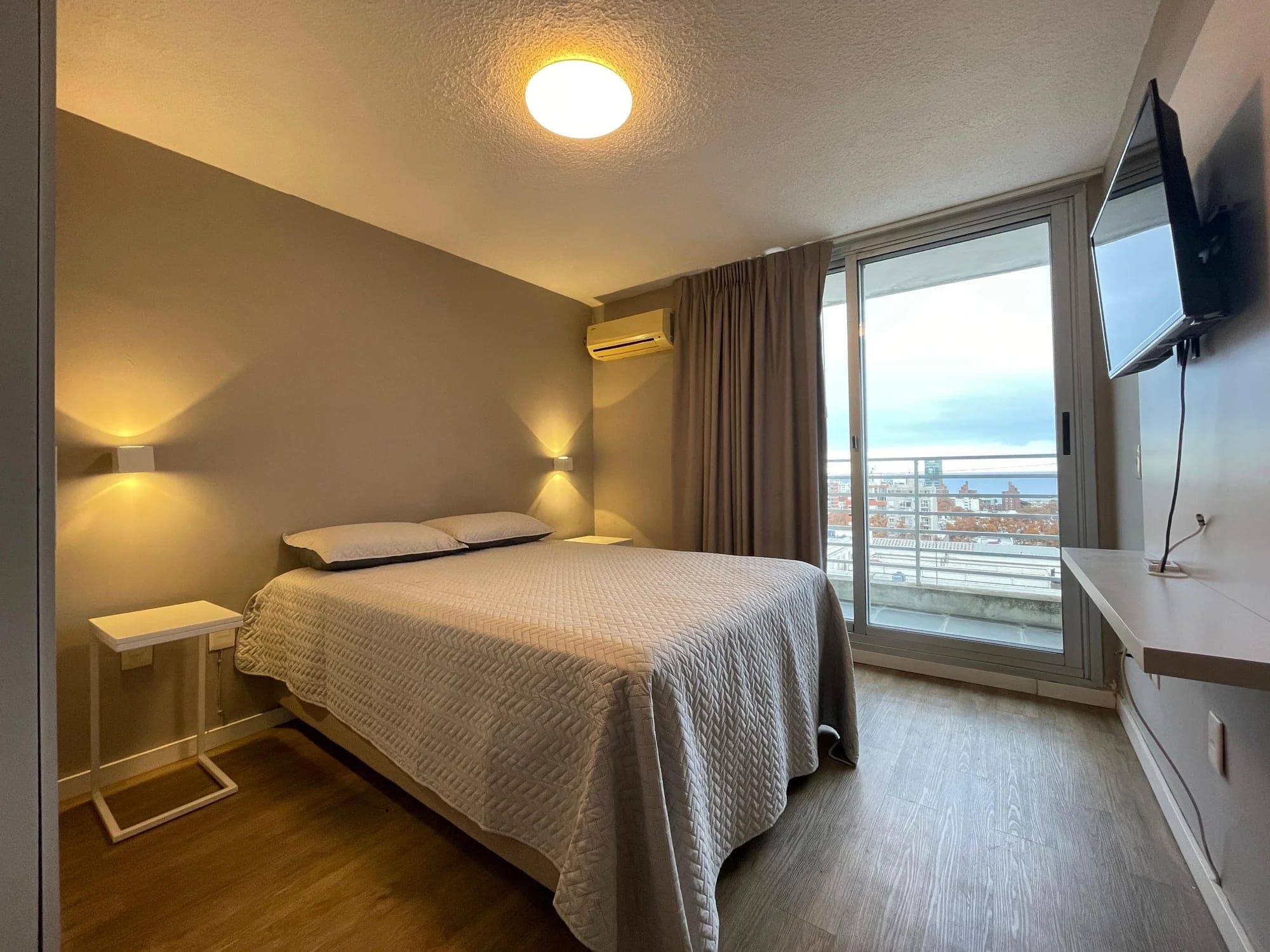 Alquiler apartamento 1 dormitorio amoblado en Cordón | Piso 11, con balcón y vista al mar - Vista 9