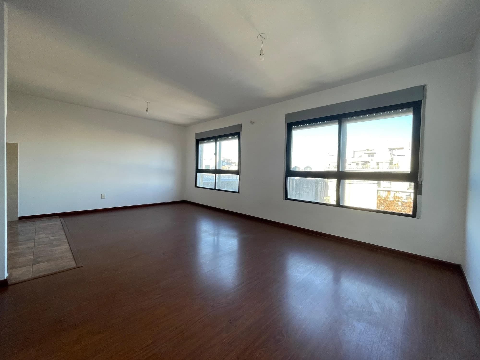Alquiler amplio monoambiente en Cordón, a pasos de 18 de julio | Piso alto y vista abierta | Ideal para estudiantes - Vista 2