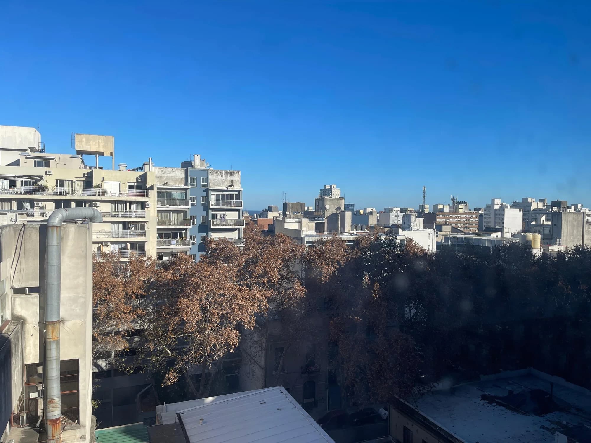 Alquiler amplio monoambiente en Cordón, a pasos de 18 de julio | Piso alto y vista abierta | Ideal para estudiantes - Vista 3