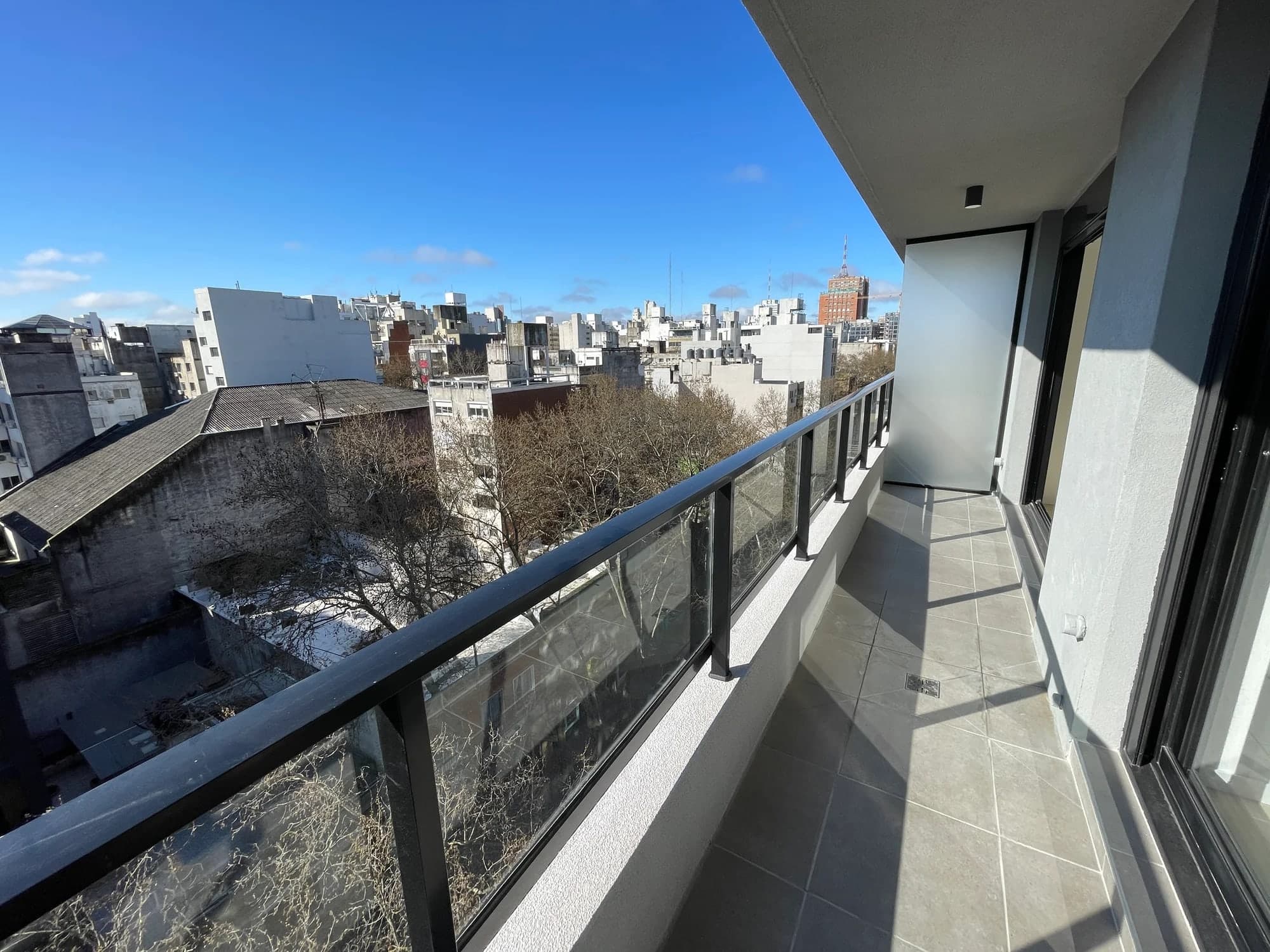 Apartamento En Venta De Un Dormitorio - Ley VIS - A Estrenar, piso alto, con amplia terraza, Orientación Norte - Centro, Montevideo - Vista 6