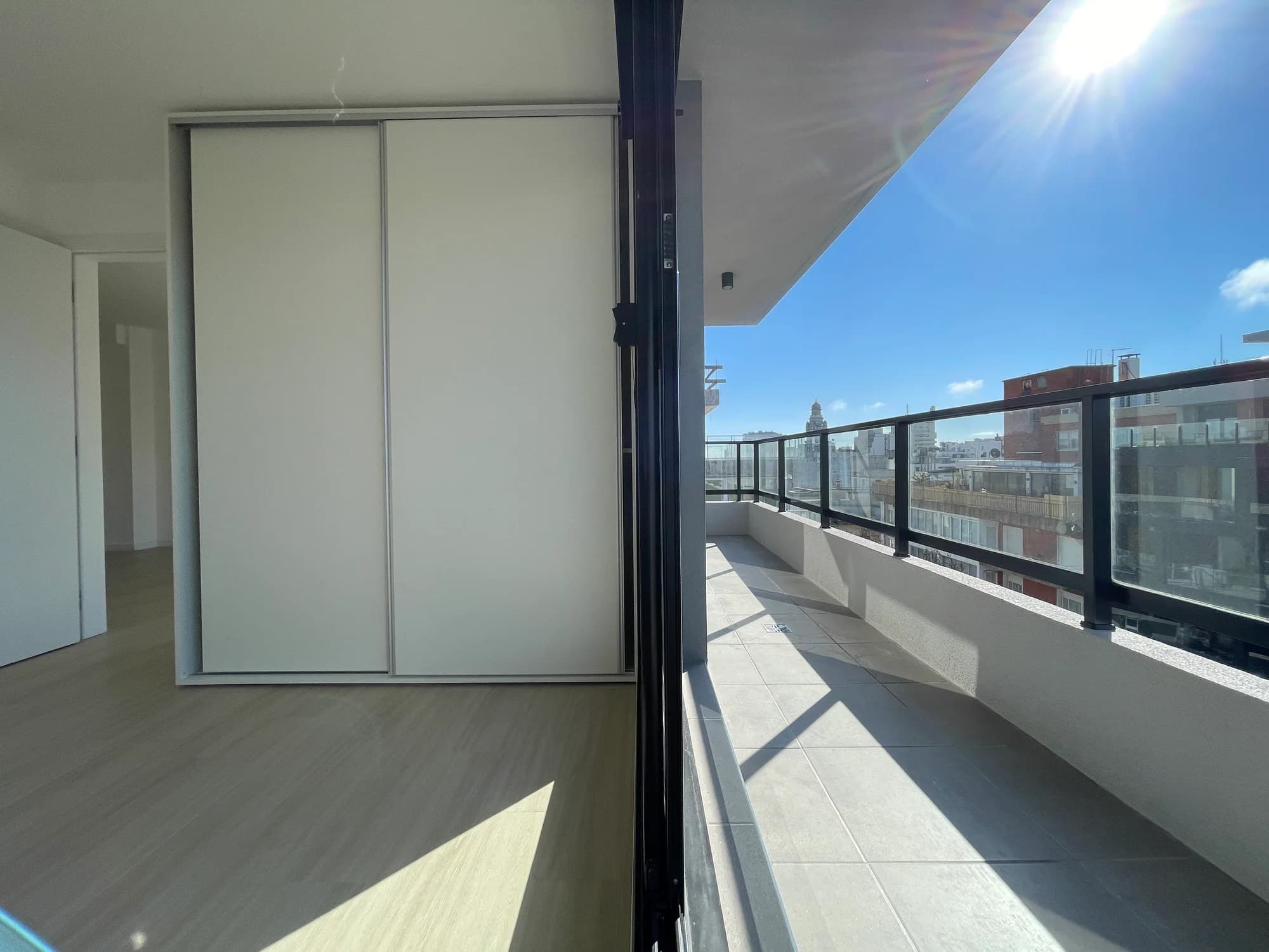 Apartamento En Venta De Un Dormitorio - Ley VIS - A Estrenar, piso alto, con amplia terraza, Orientación Norte - Centro, Montevideo - Vista 8