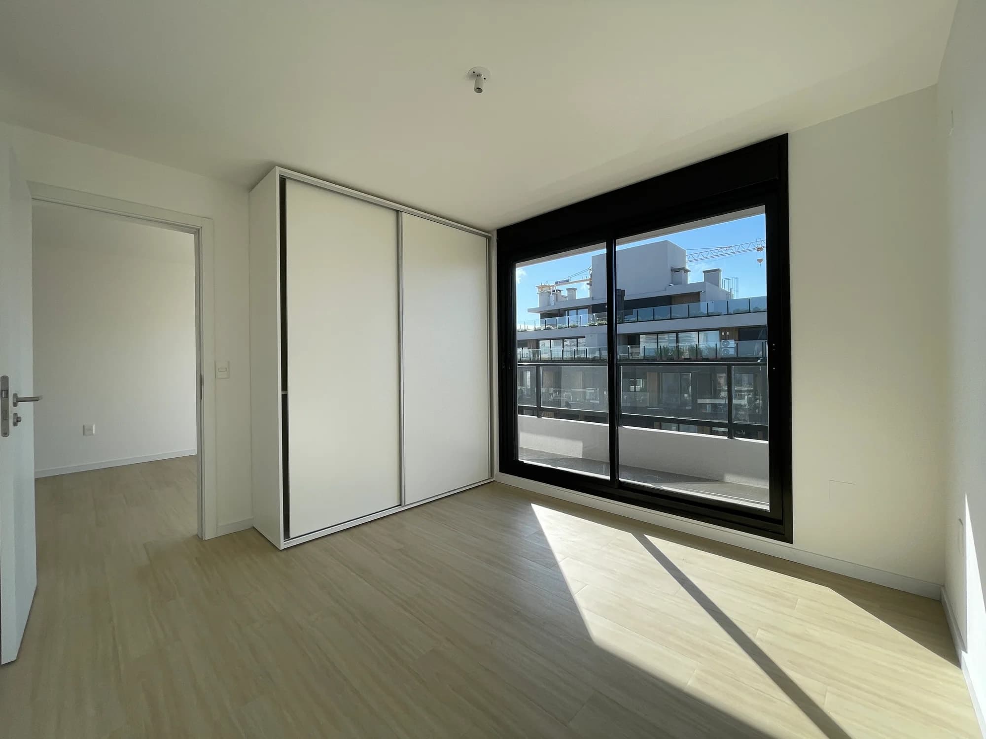 Apartamento En Venta De Un Dormitorio - Ley VIS - A Estrenar, piso alto, con amplia terraza, Orientación Norte - Centro, Montevideo - Vista 9