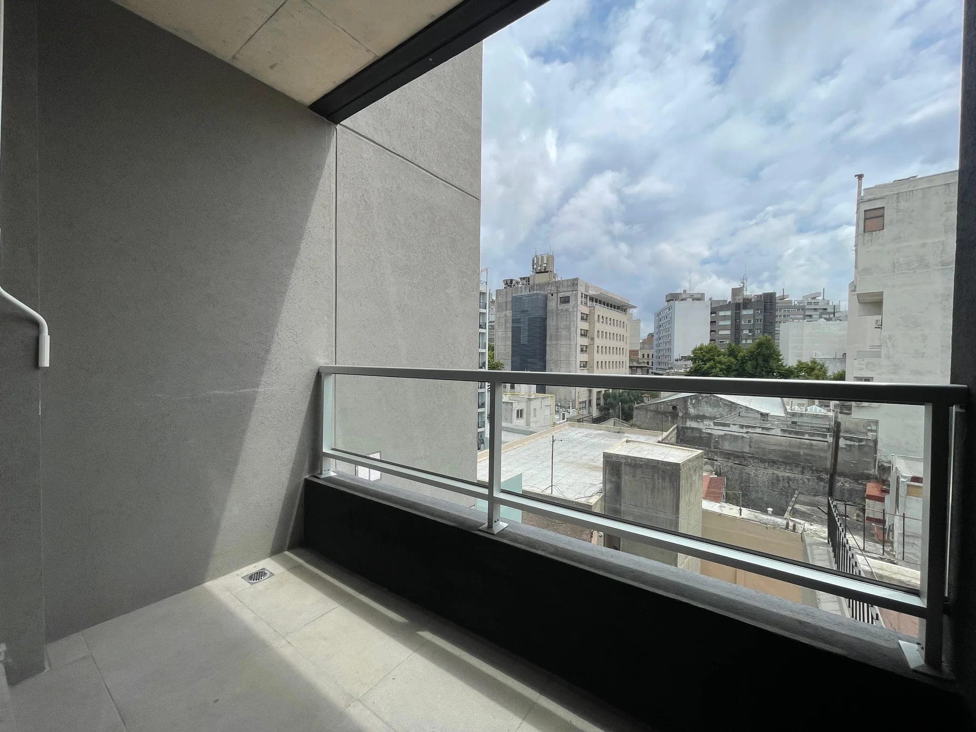 Venta apartamento 1 dormitorio con renta inmediata, beneficios fiscales y una ubicación estratégica en Cordón. - Vista 3