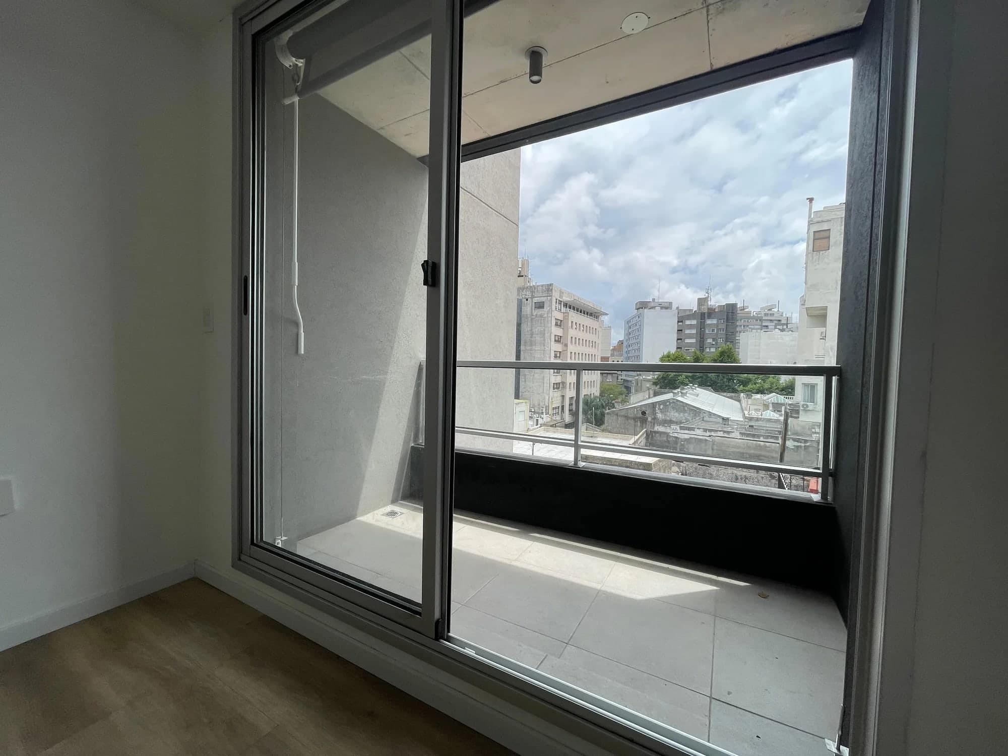 Venta apartamento 1 dormitorio con renta inmediata, beneficios fiscales y una ubicación estratégica en Cordón. - Vista 2