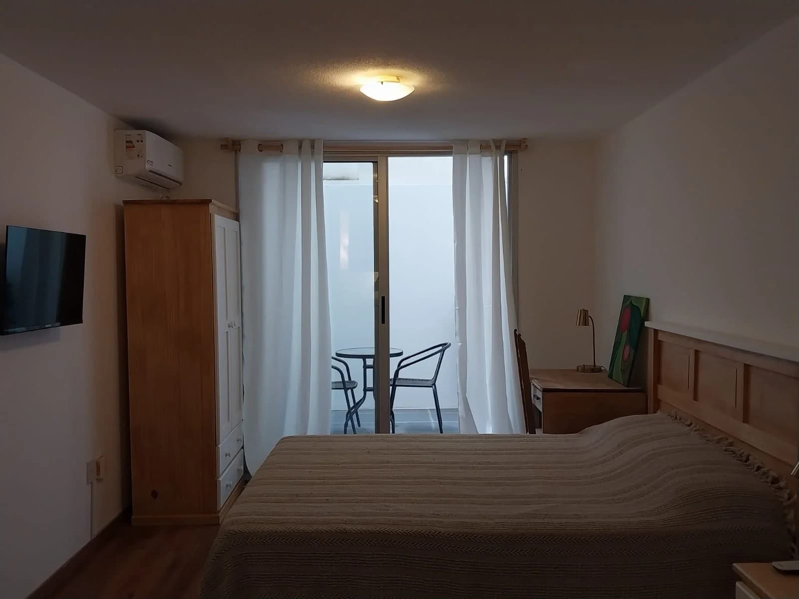 Alquiler monoambiente amoblado con patio en Cordón | A pasos de 18 de julio - Vista 3