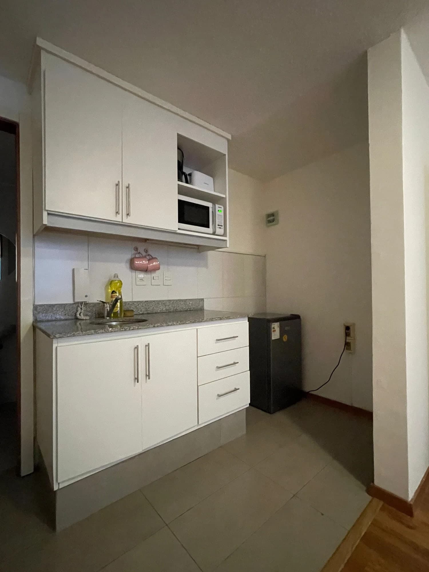 Alquiler monoambiente amoblado con patio en Cordón | A pasos de 18 de julio - Vista 11
