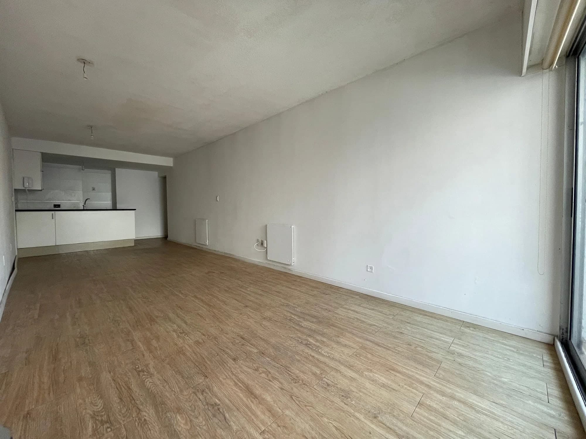 Alquiler monoambiente en Pocitos con balcón | A pasos de la rambla y de Montevideo Shopping - Vista 3