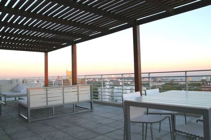 Alquiler de amplio monoambiente en Cordón con balcón y vista al mar | A pasos de la IMM y Av. 18 de julio. - Vista 12