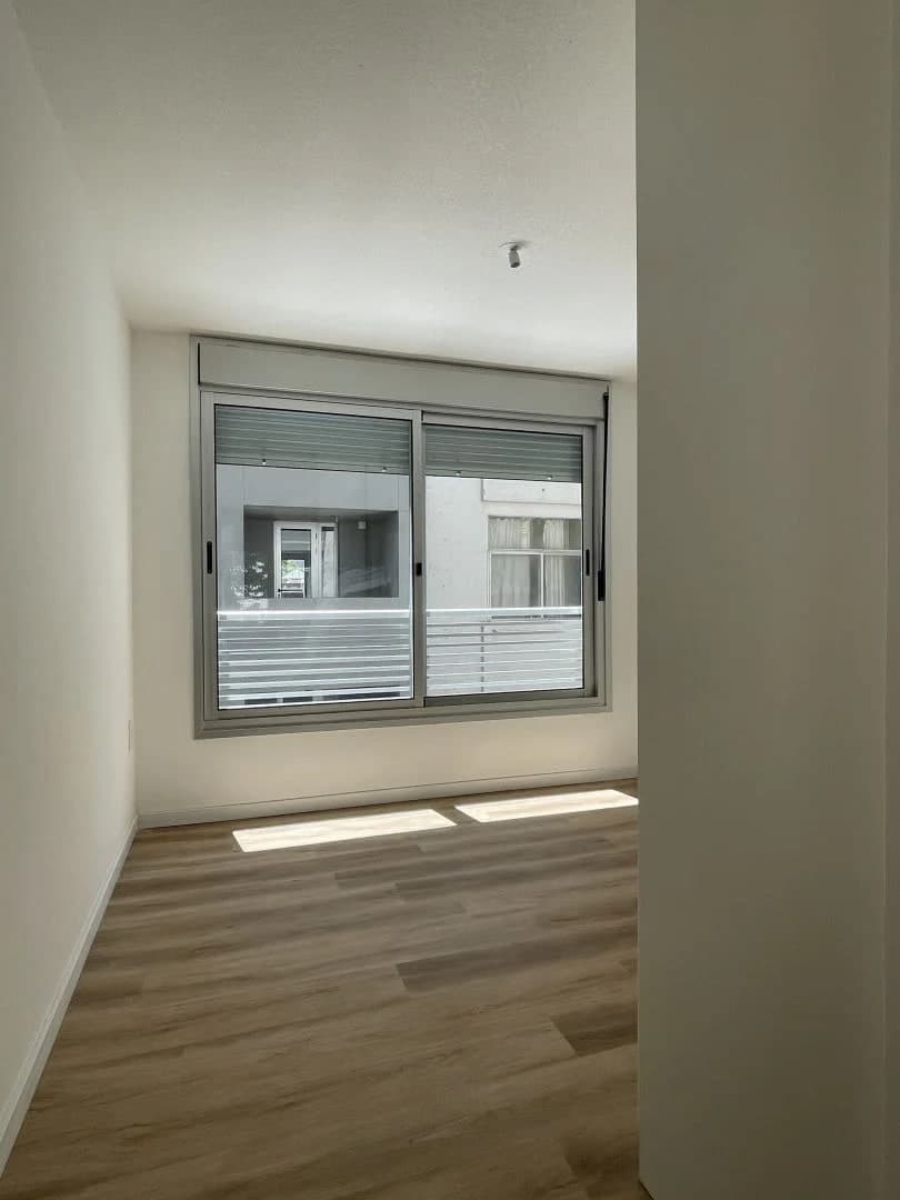 Alquiler amplio apartamento de 2 dormitorios en Cordón | Con balcón al frente y terraza lavadero - Vista 18
