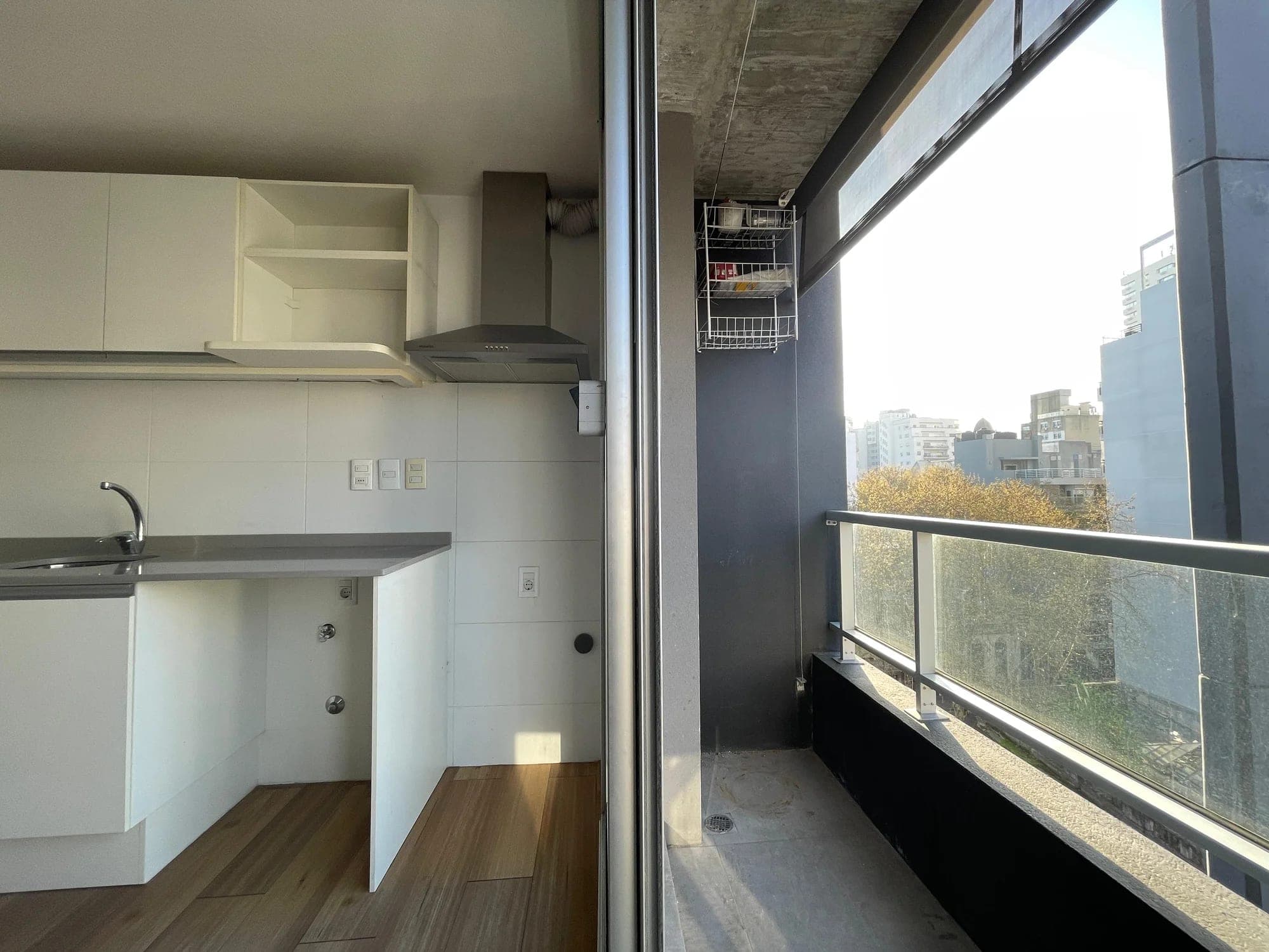 Amplio apartamento de 1 dormitorio en Cordón | Al balcón al norte, renta inmediata y Ley VIS. - Vista 7