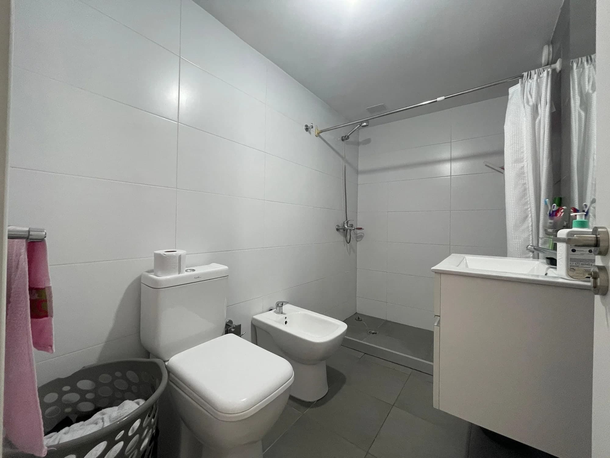 Amplio apartamento de 1 dormitorio en Cordón | Al balcón al norte, renta inmediata y Ley VIS. - Vista 17