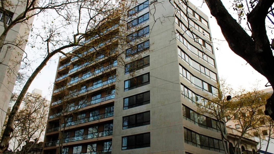 Alquiler amplio monoambiente amoblado en Cordón con balcón | A pasos de Av. 18 de Julio - Vista 9