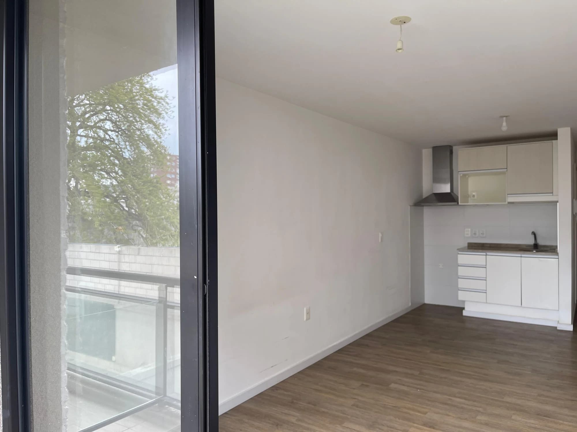 Alquiler de luminoso monoambiente con balcón en Malvin - Vista 6