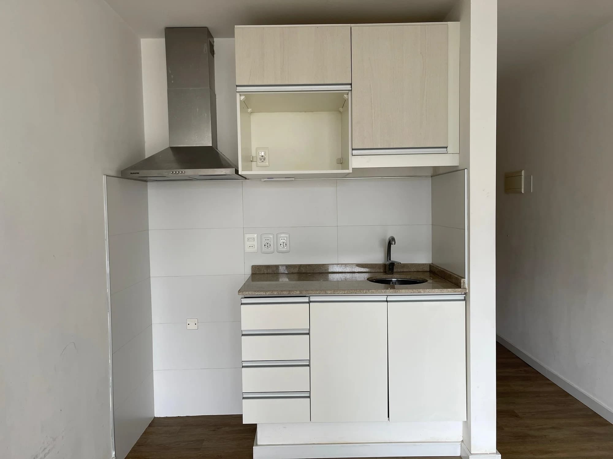 Alquiler de luminoso monoambiente con balcón en Malvin - Vista 8