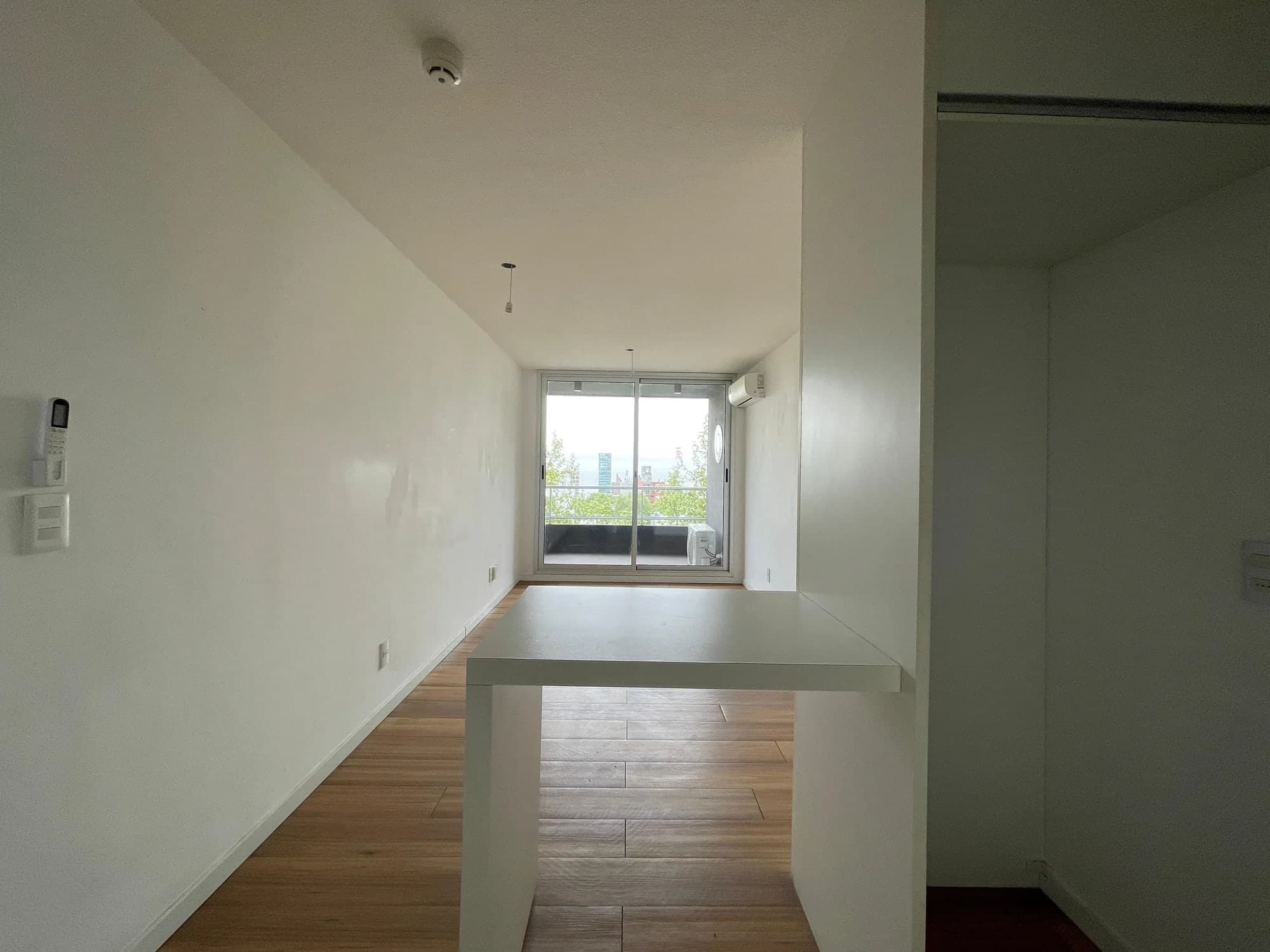 Alquiler de moderno apartamento de 2 dormitorios con vista al mar en Cordón - Vista 9