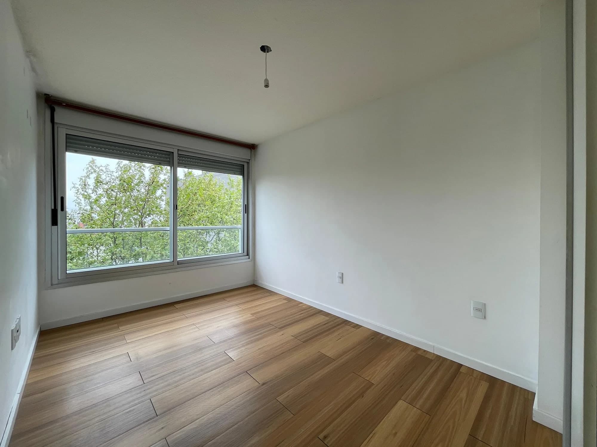 Alquiler de moderno apartamento de 2 dormitorios con vista al mar en Cordón - Vista 11