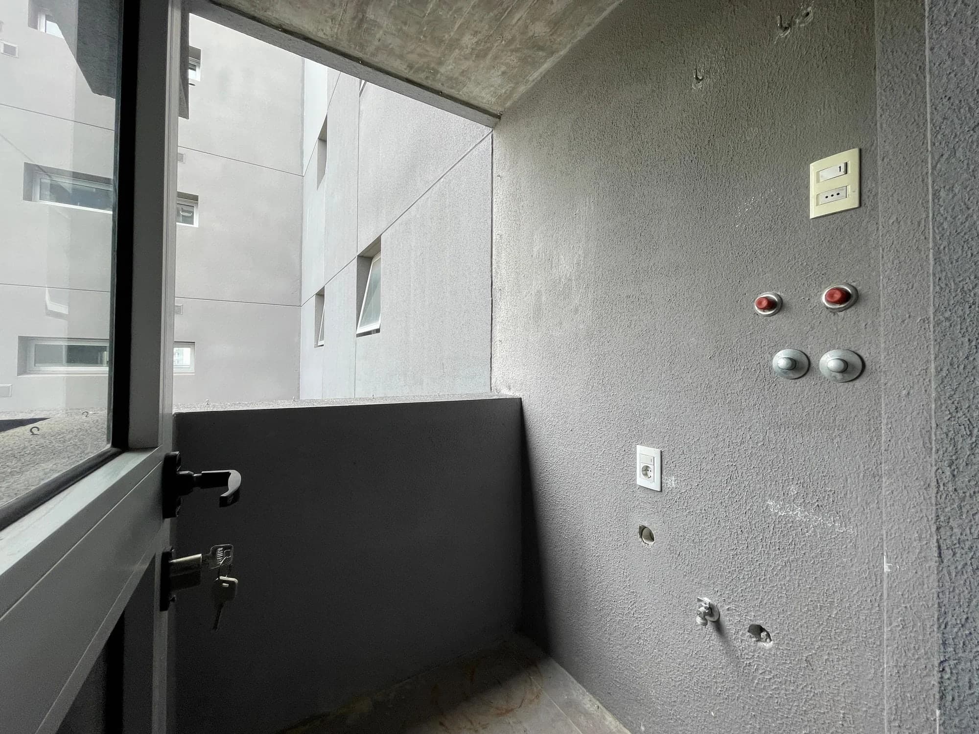 Alquiler de moderno apartamento de 2 dormitorios con vista al mar en Cordón - Vista 16