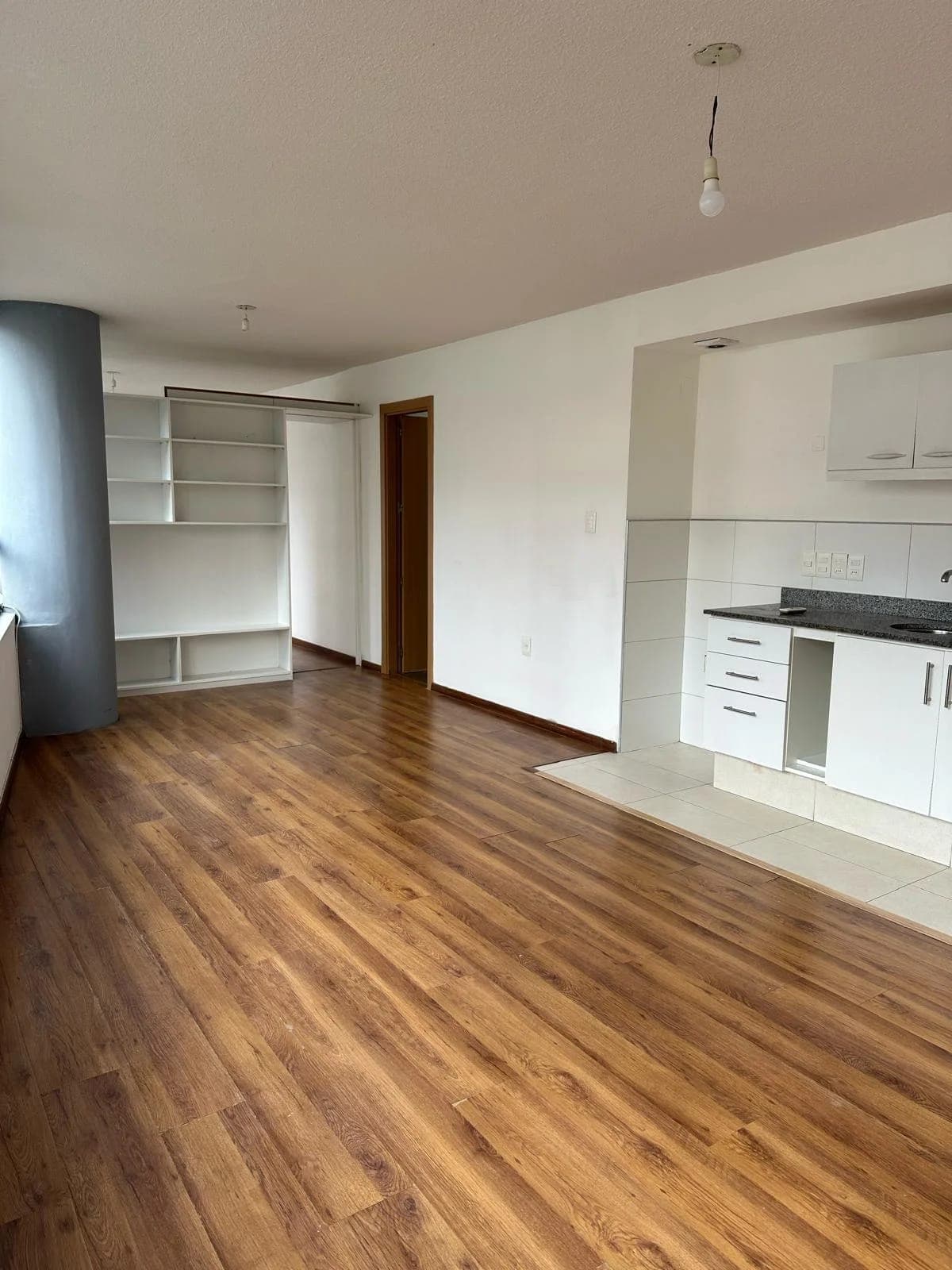 Venta de amplio apartamento de un dormitorio con renta en Cordón - Vista 4