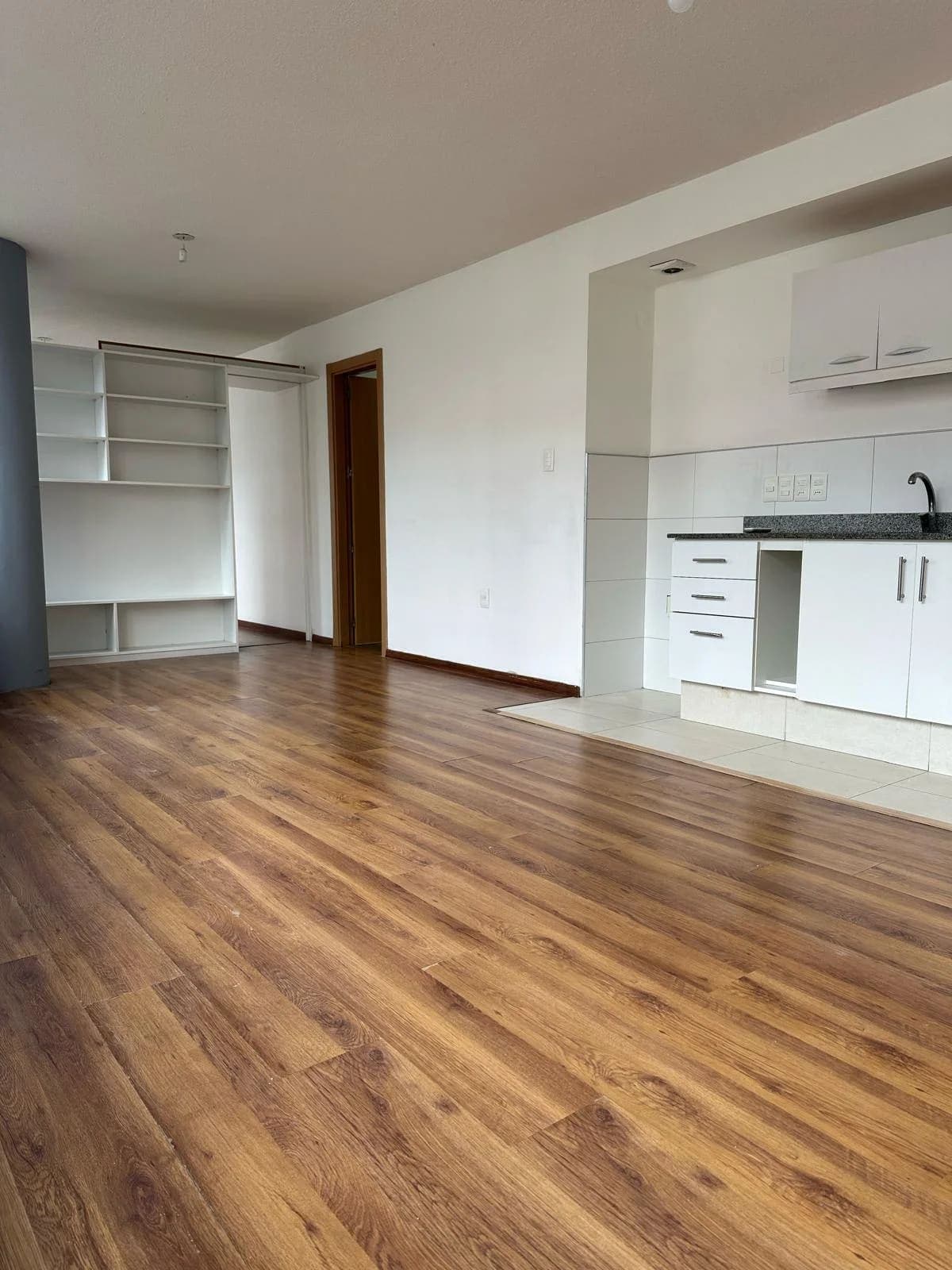 Venta de amplio apartamento de un dormitorio con renta en Cordón - Vista 5