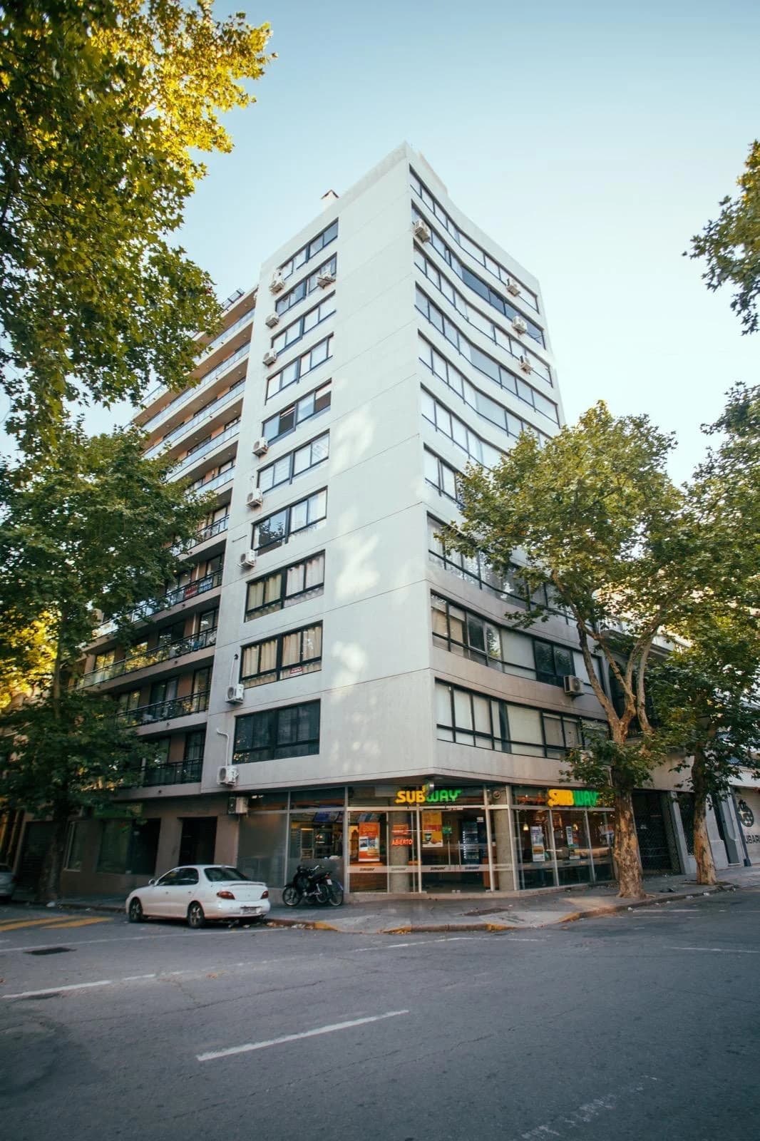 Venta de amplio apartamento de un dormitorio con renta en Cordón - Vista 13